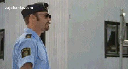 smiješna animacija: vješt policajac