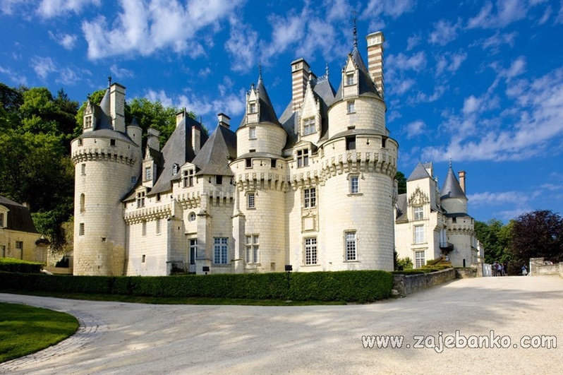 Dvorci - atrakcija i znamenitost Francuske